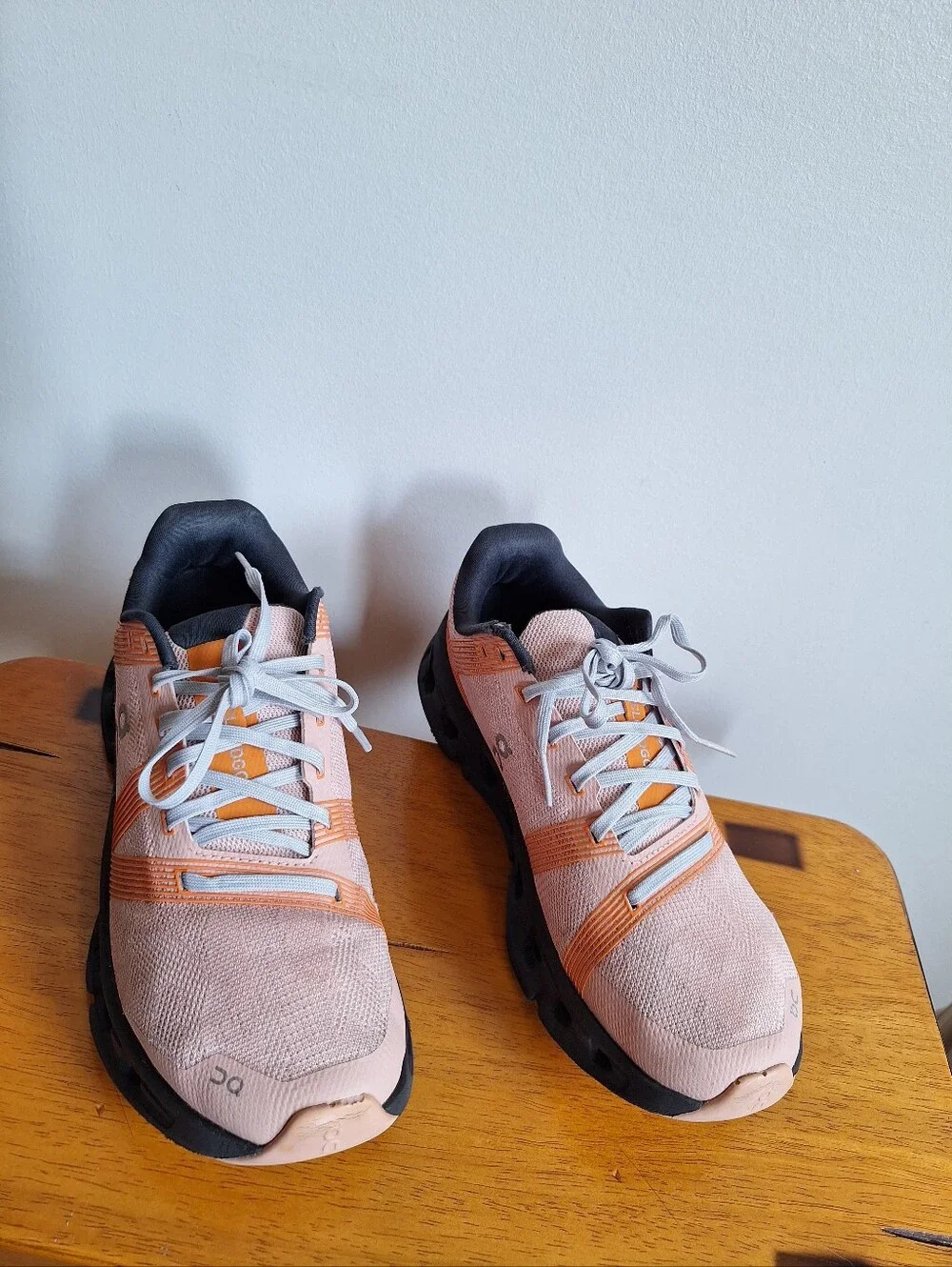 On Running  Cloudgo Women's Rose Magnet Size 7.5